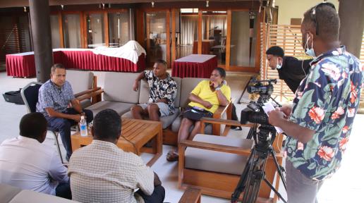 UN Resident Coordinator, Sanaka Samarasinha and Staff meeting with the Journalists from Solomon Islands